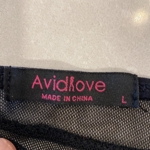 Avidlove lace teddy sheer black with white floral lace. G-String Panty Size L - Picture 16 of 17